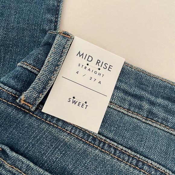Mid Rise Sweet Straight Lucky Brand Jeans NWT - Picture 6 of 11